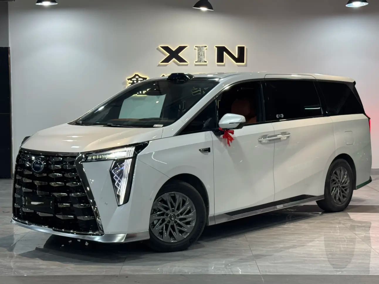 GAC Trumpchi aspires to the M8 2025 г. 303 км.