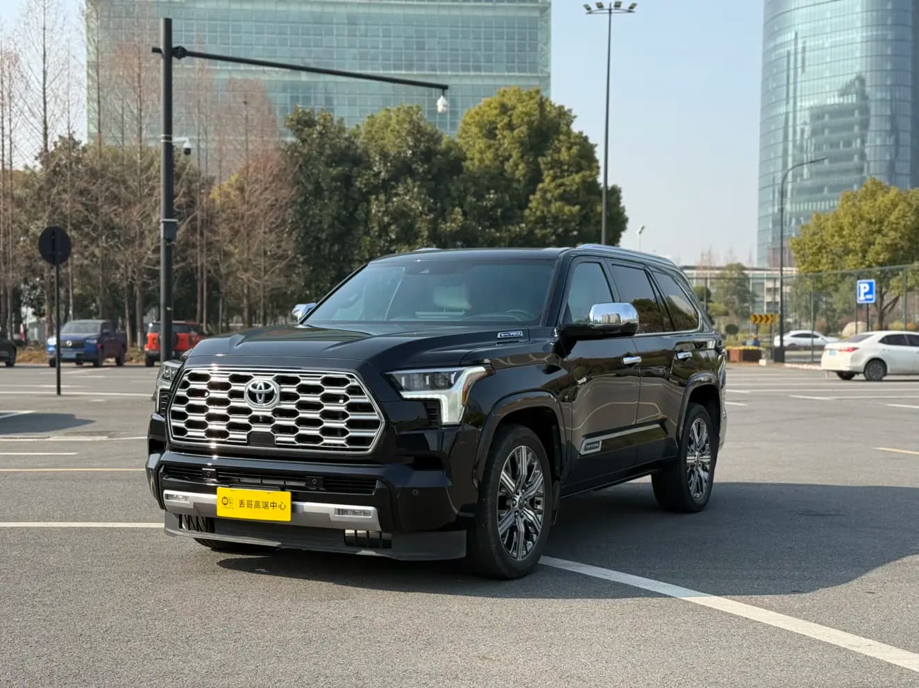 Toyota Sequoia 2023 г. 35081 км.