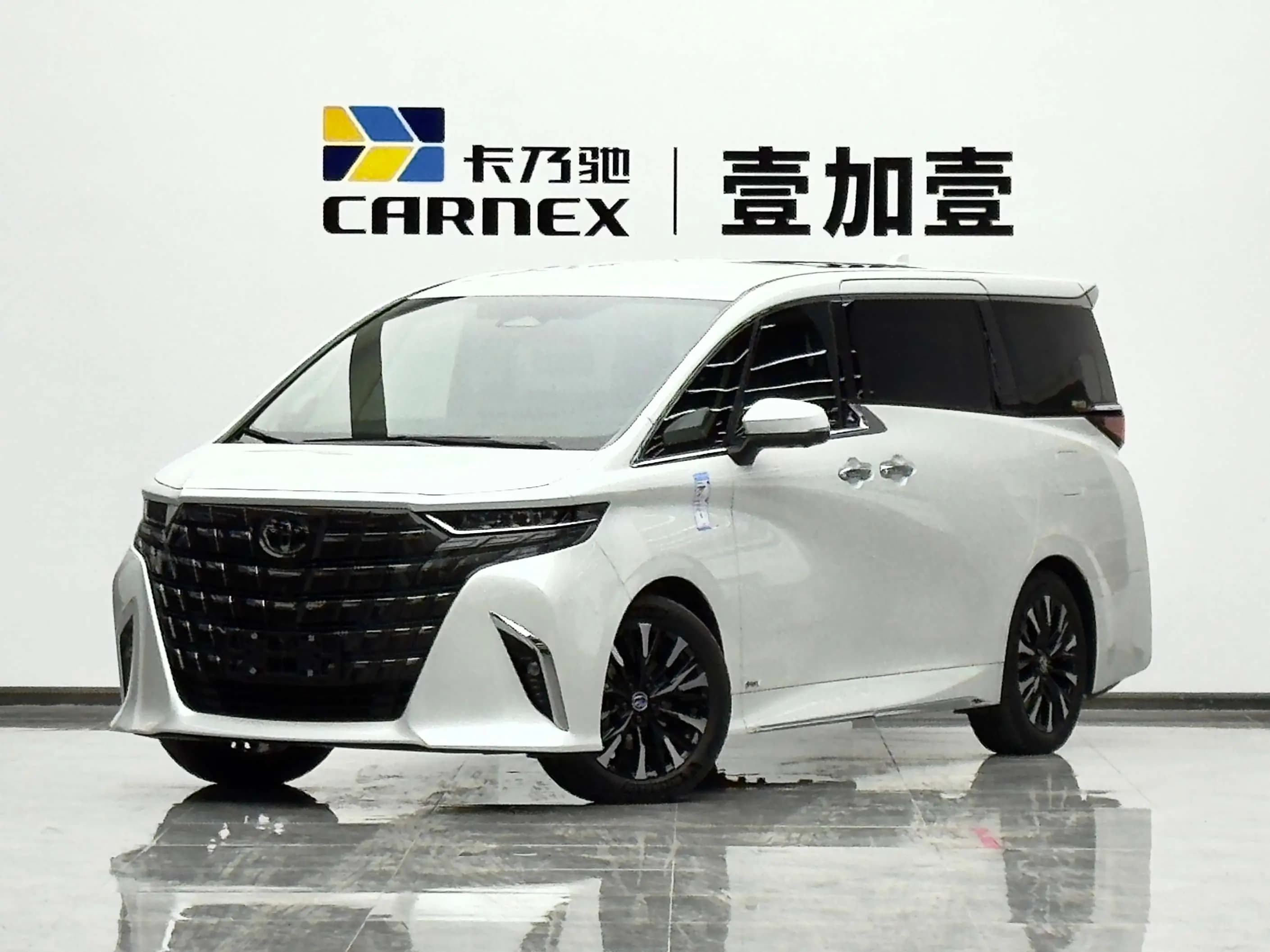 Toyota Alphard 2024 г. 24829 км.