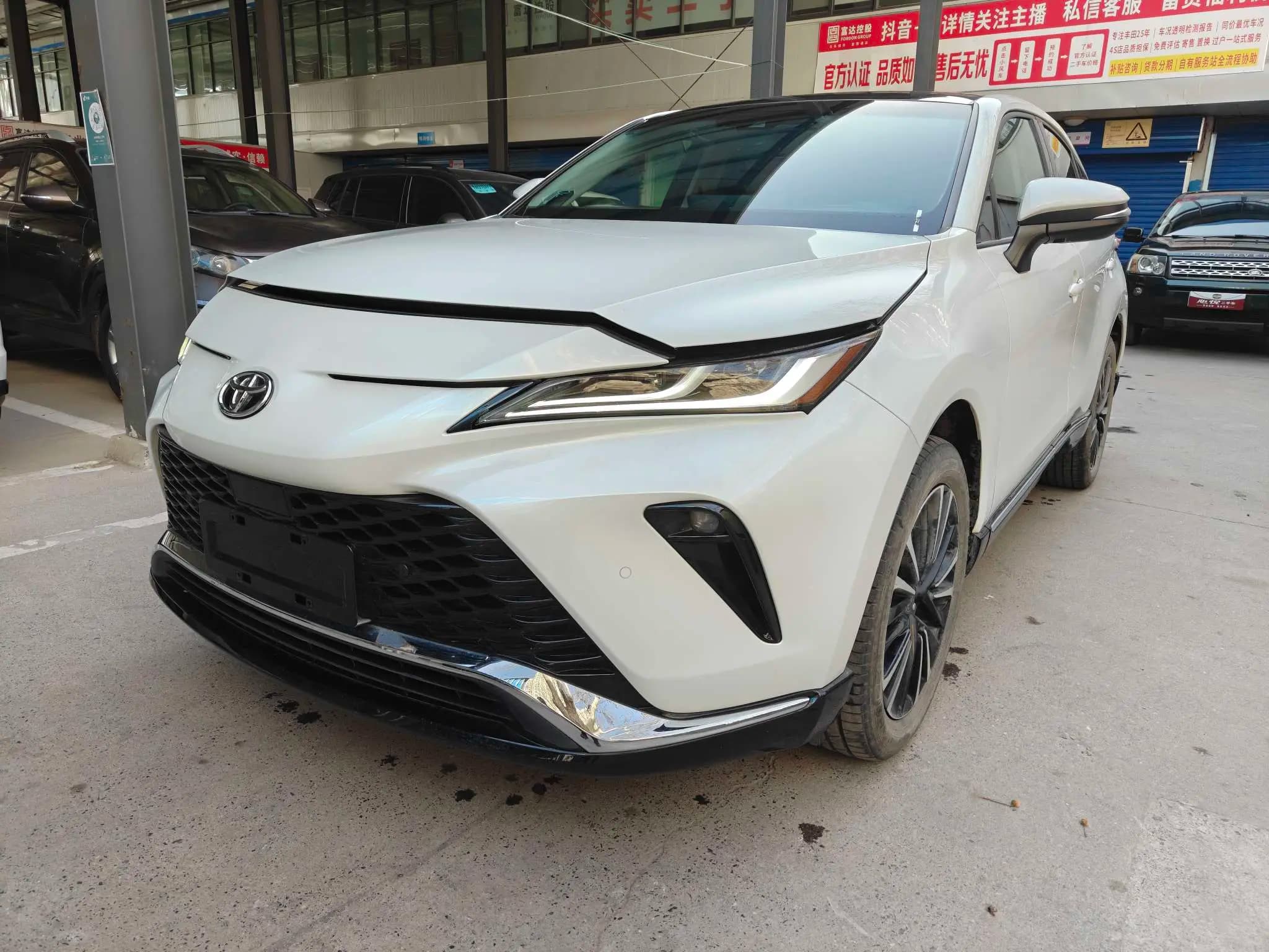 Toyota Venza 2024 г. 18063 км.