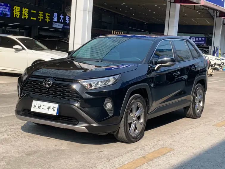Toyota RAV4 2022 г. 48057 км.