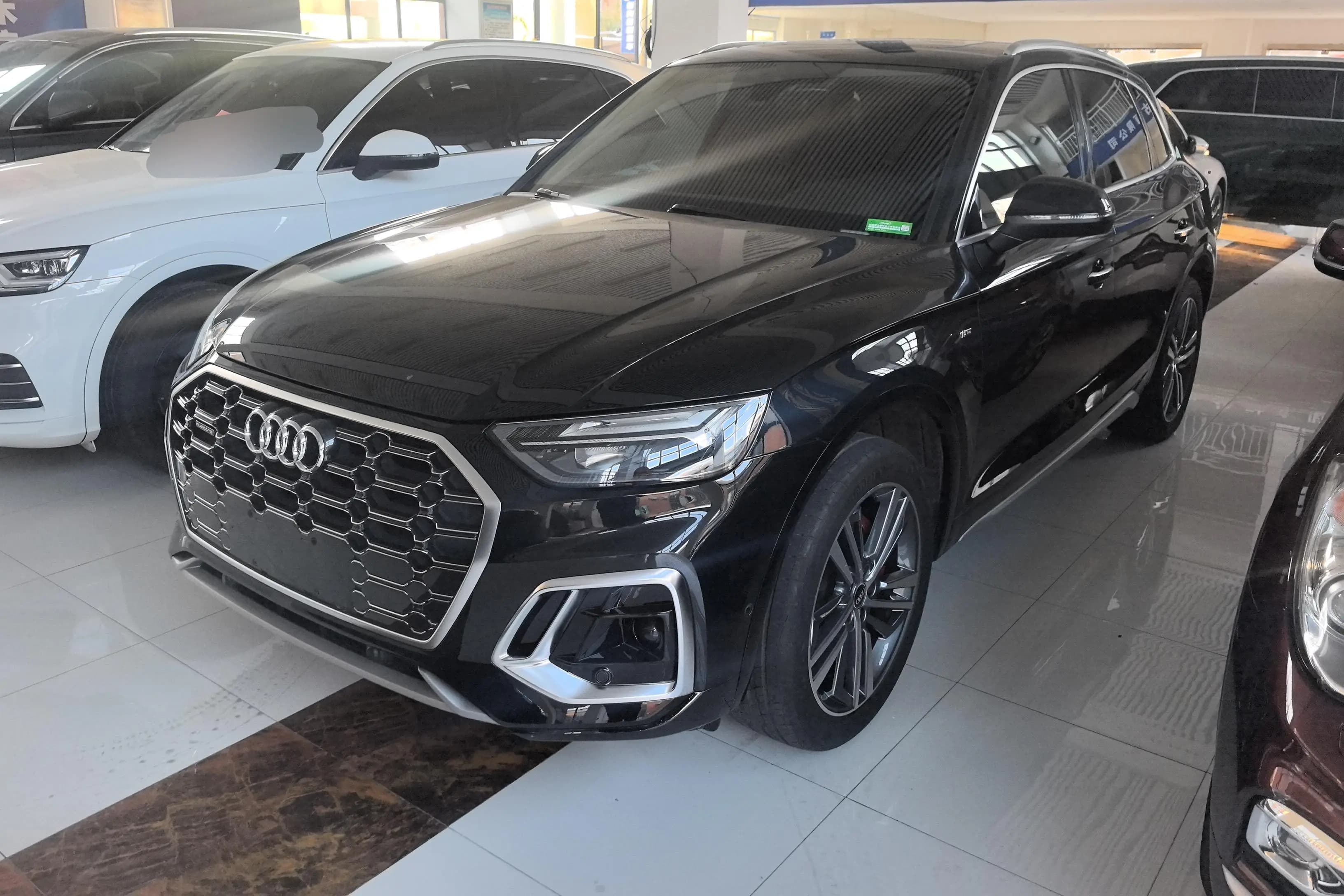 Audi Q5L 2022 г. 61271 км.
