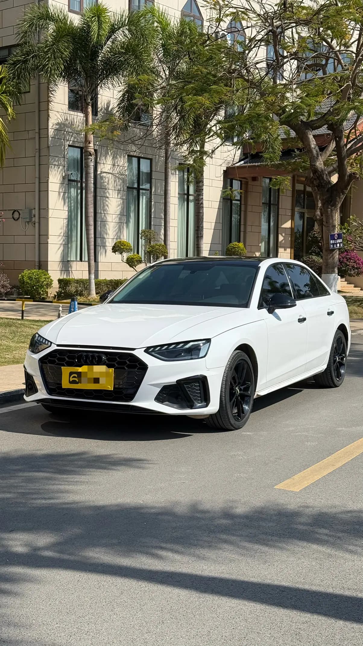 Audi A4L 2021 г. 41031 км.