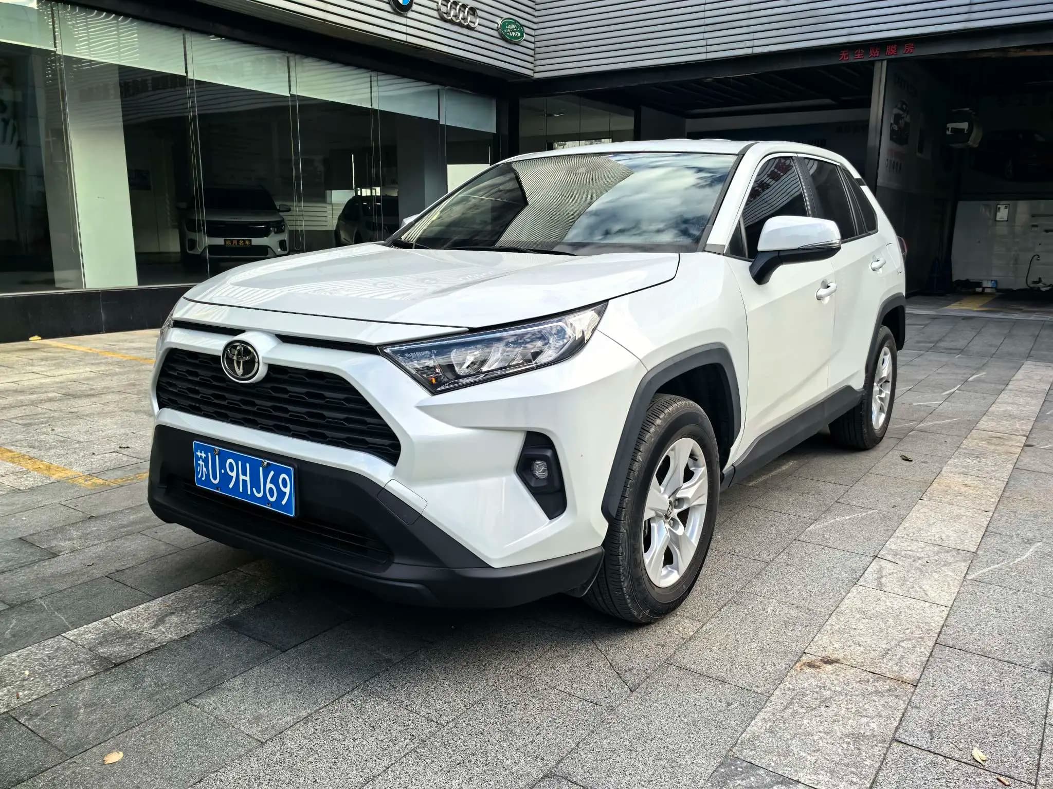 Toyota RAV4 2024 г. 19062 км.