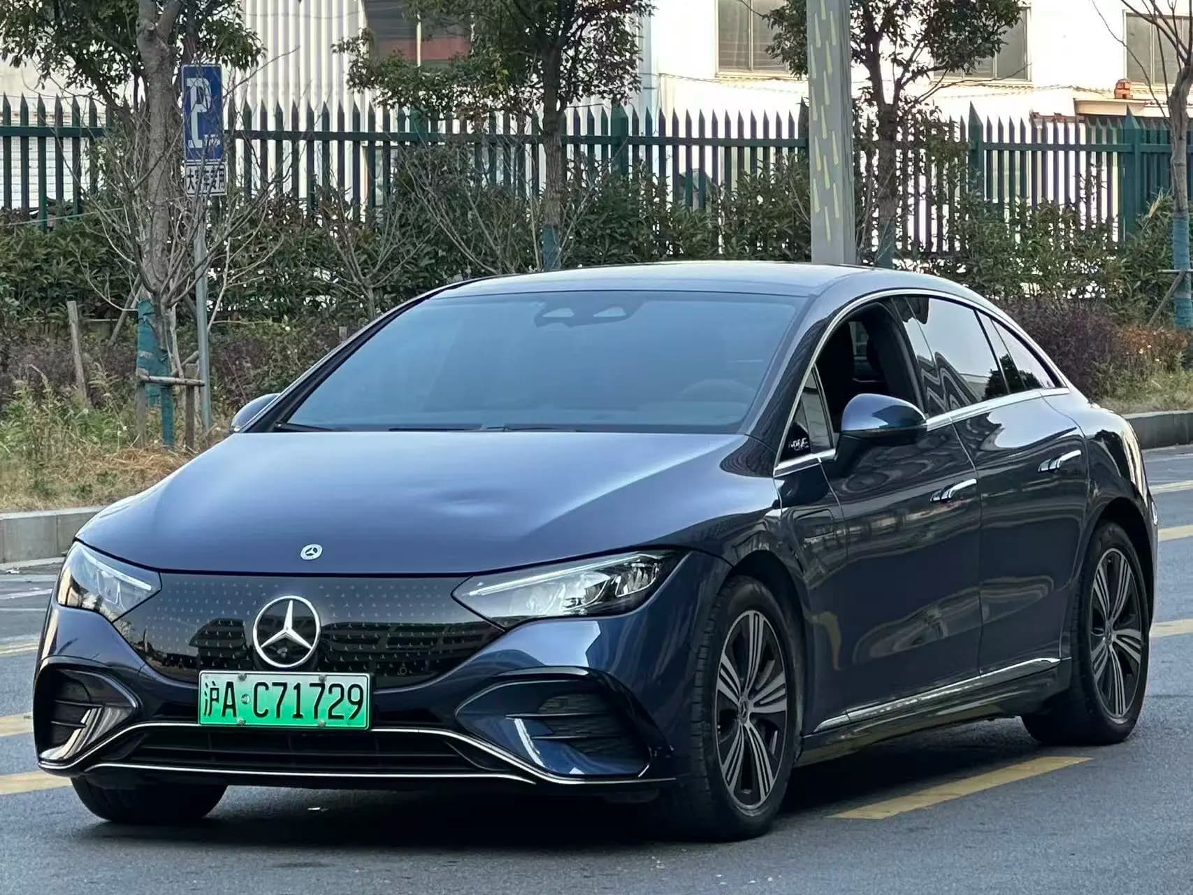 Mercedes-Benz EQE 2023 г. 46106 км.