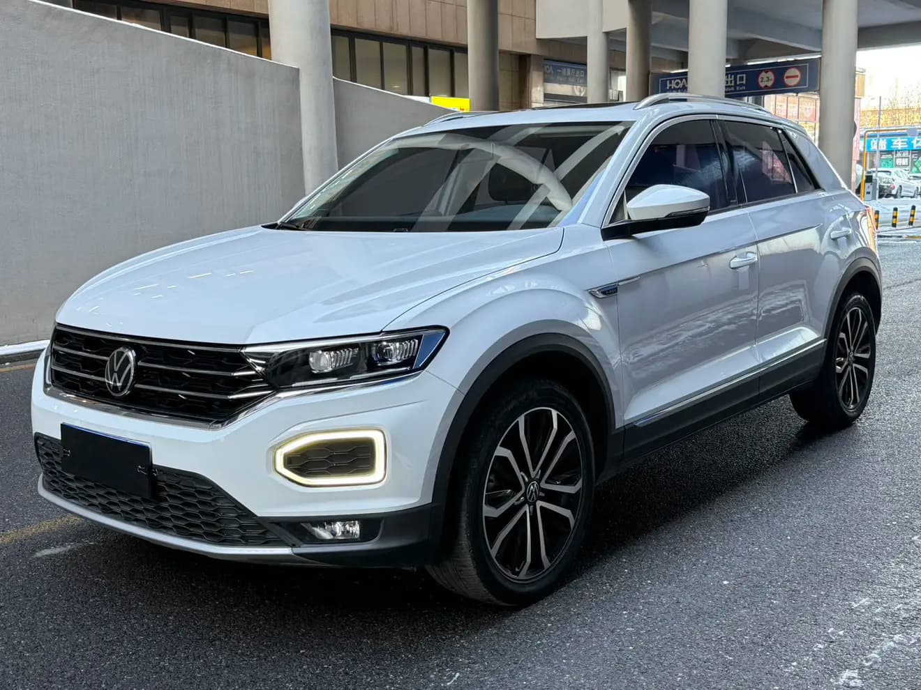 Volkswagen T-Roc 2021 г. 23002 км.