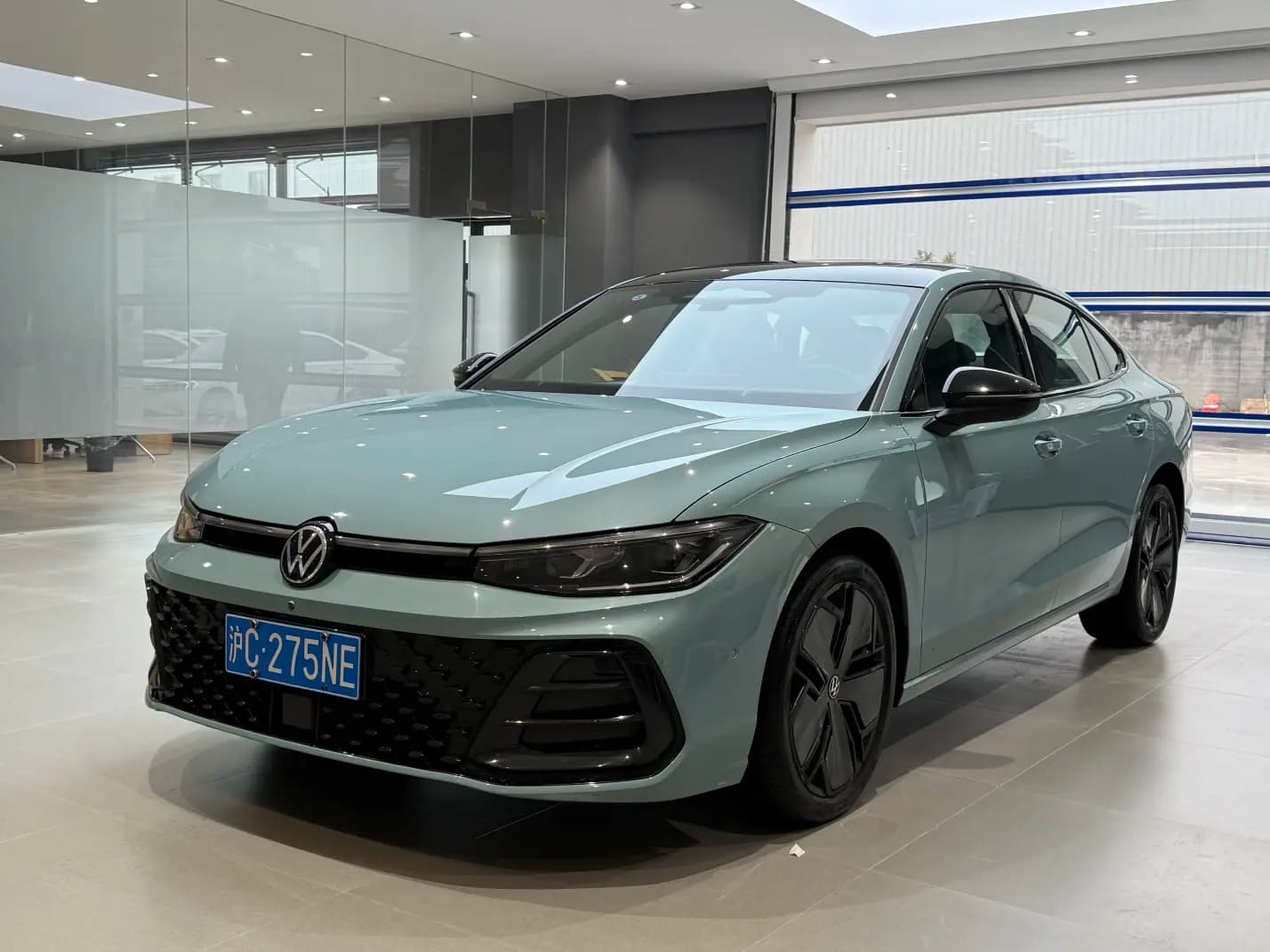 Volkswagen Passat 2024 г. 29027 км.