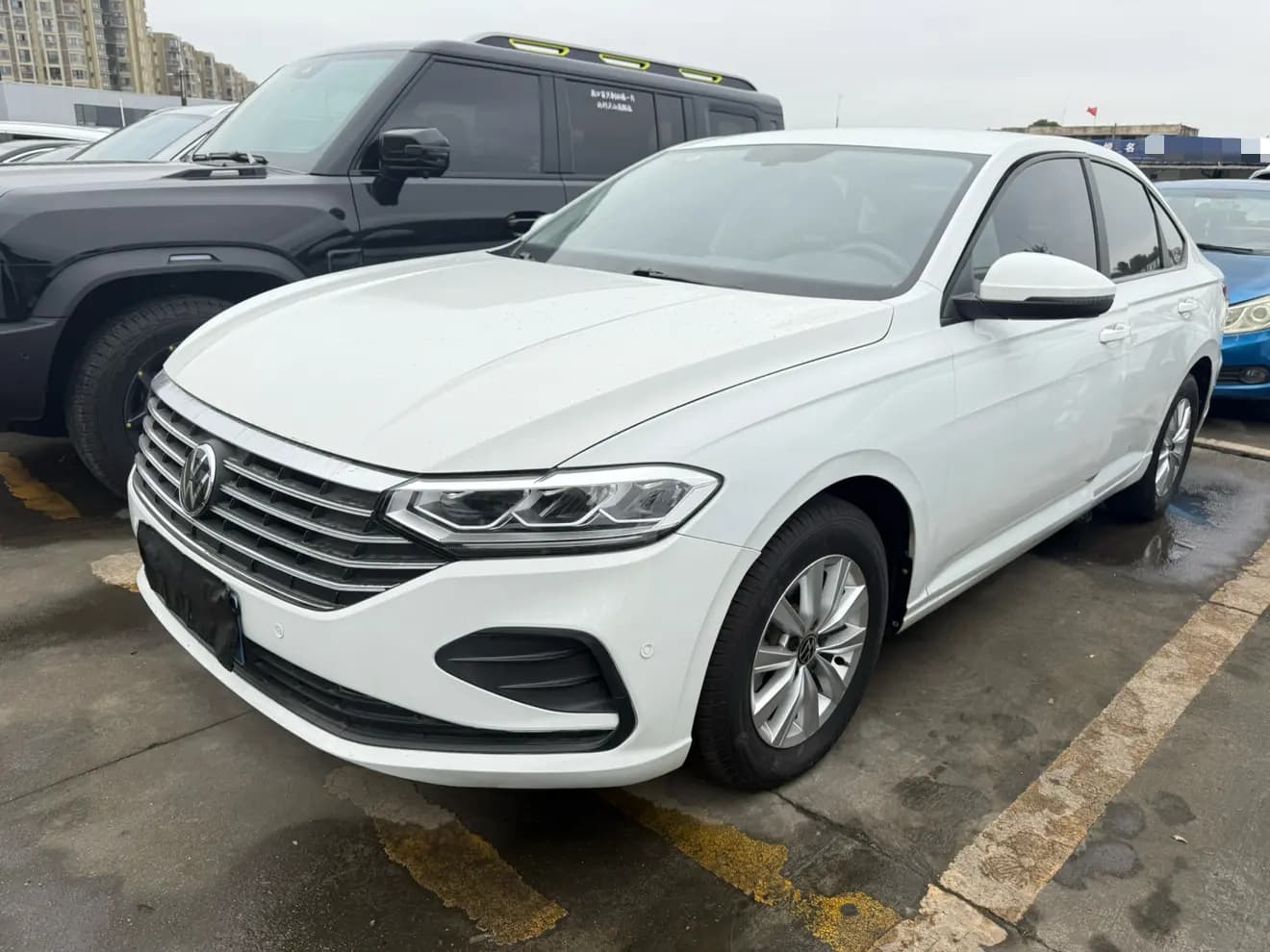 Volkswagen Lavida 2023 г. 60000 км.