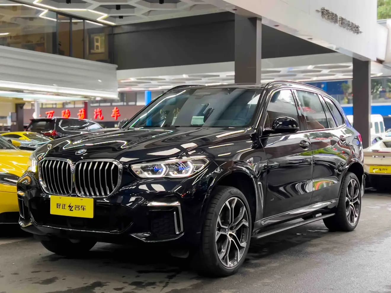 BMW X5 2023 г. 97998 км.