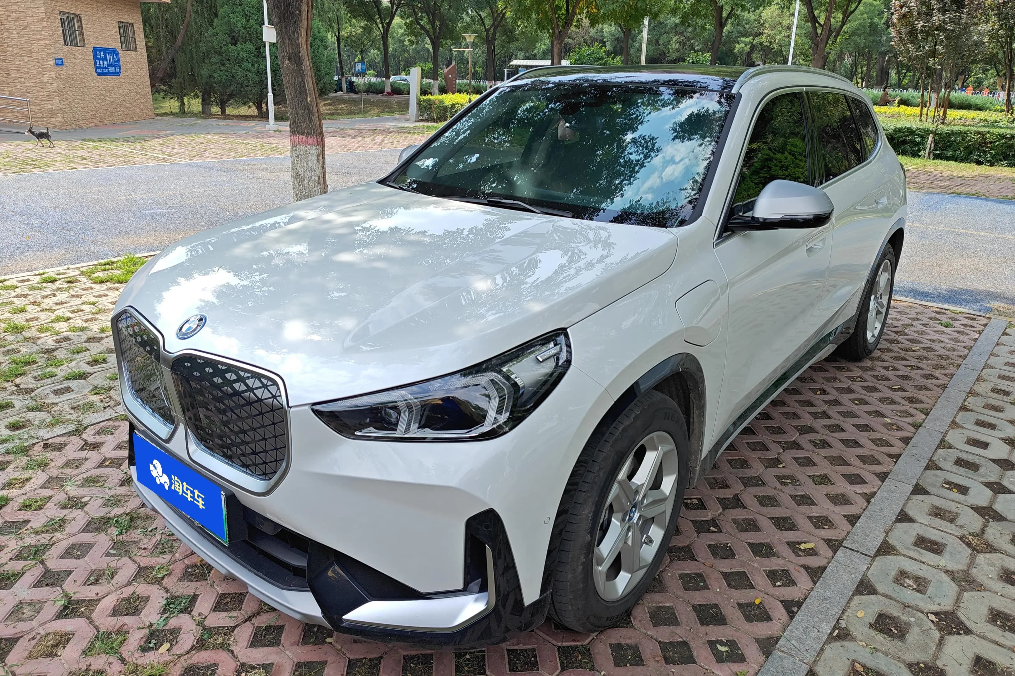 BMW iX1 2024 г. 48081 км.