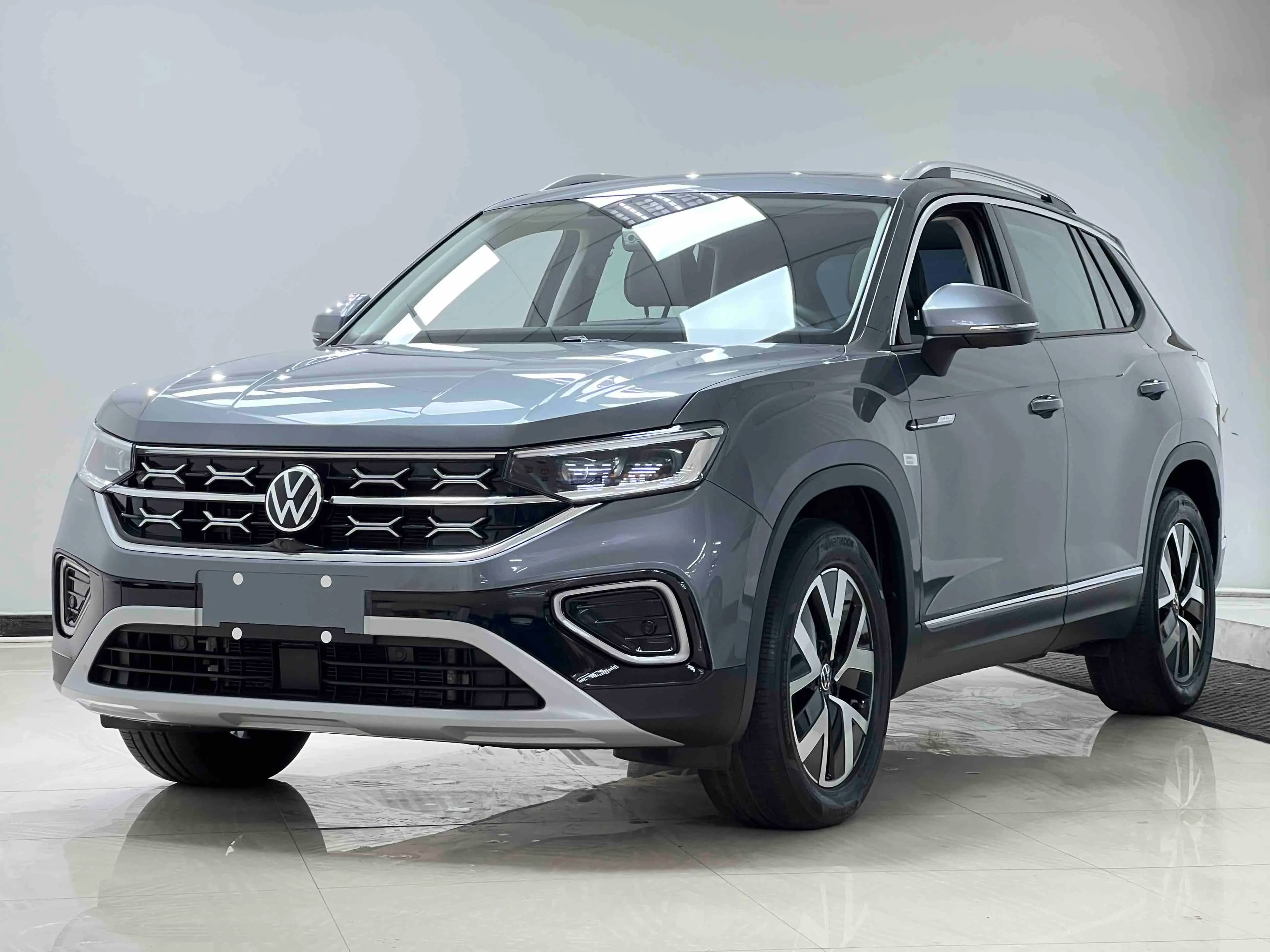 Volkswagen Tayron 2023 г. 47097 км.