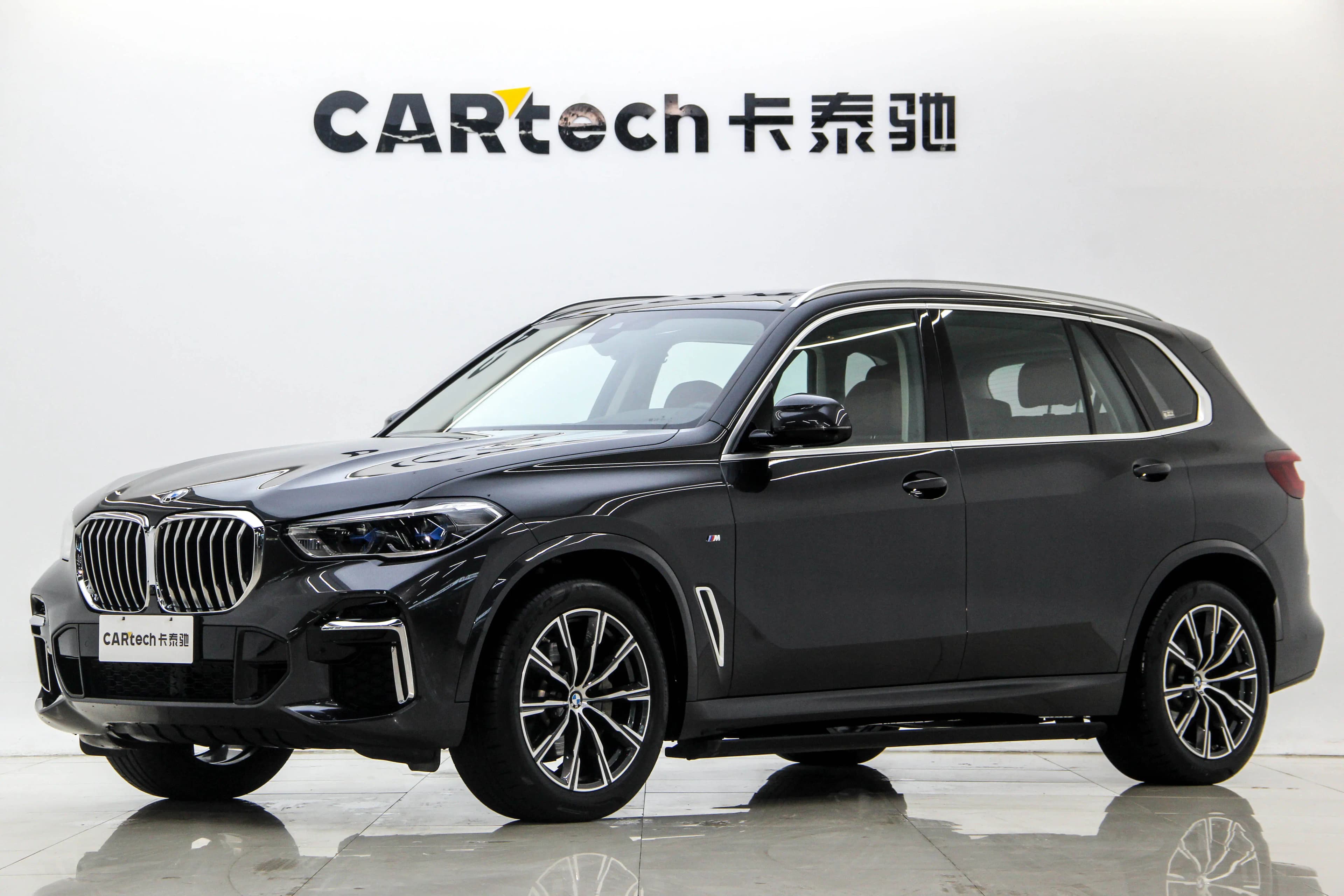 BMW X5 2023 г. 18591 км.