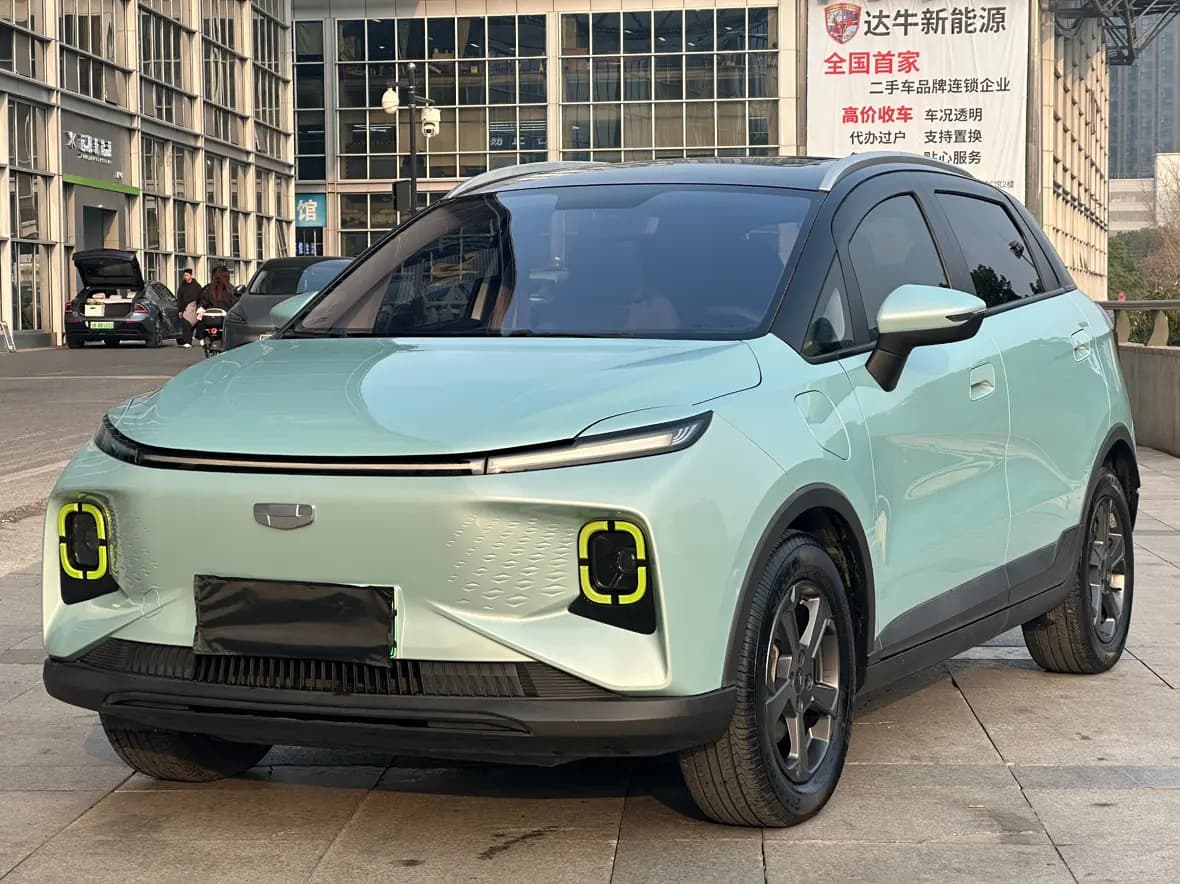 Geely Geometry E Firefly 2022 г. 81035 км.