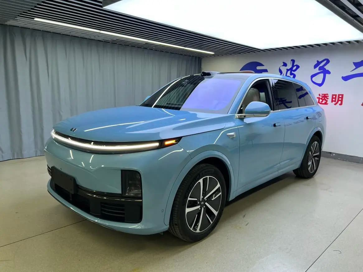 Lixiang L7 2024 г. 12084 км.