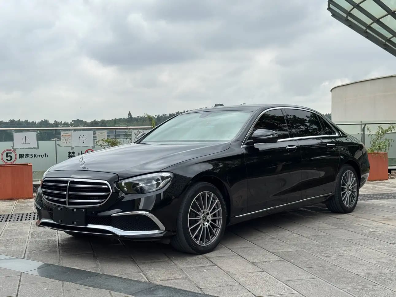 Mercedes-Benz E-Class 2022 г. 79053 км.