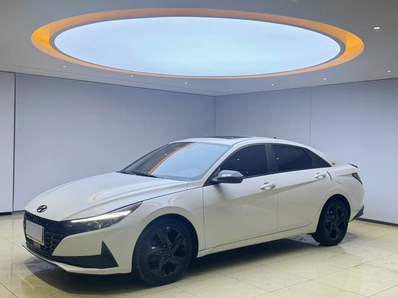 Hyundai Elantra 2022 г. 41052 км.