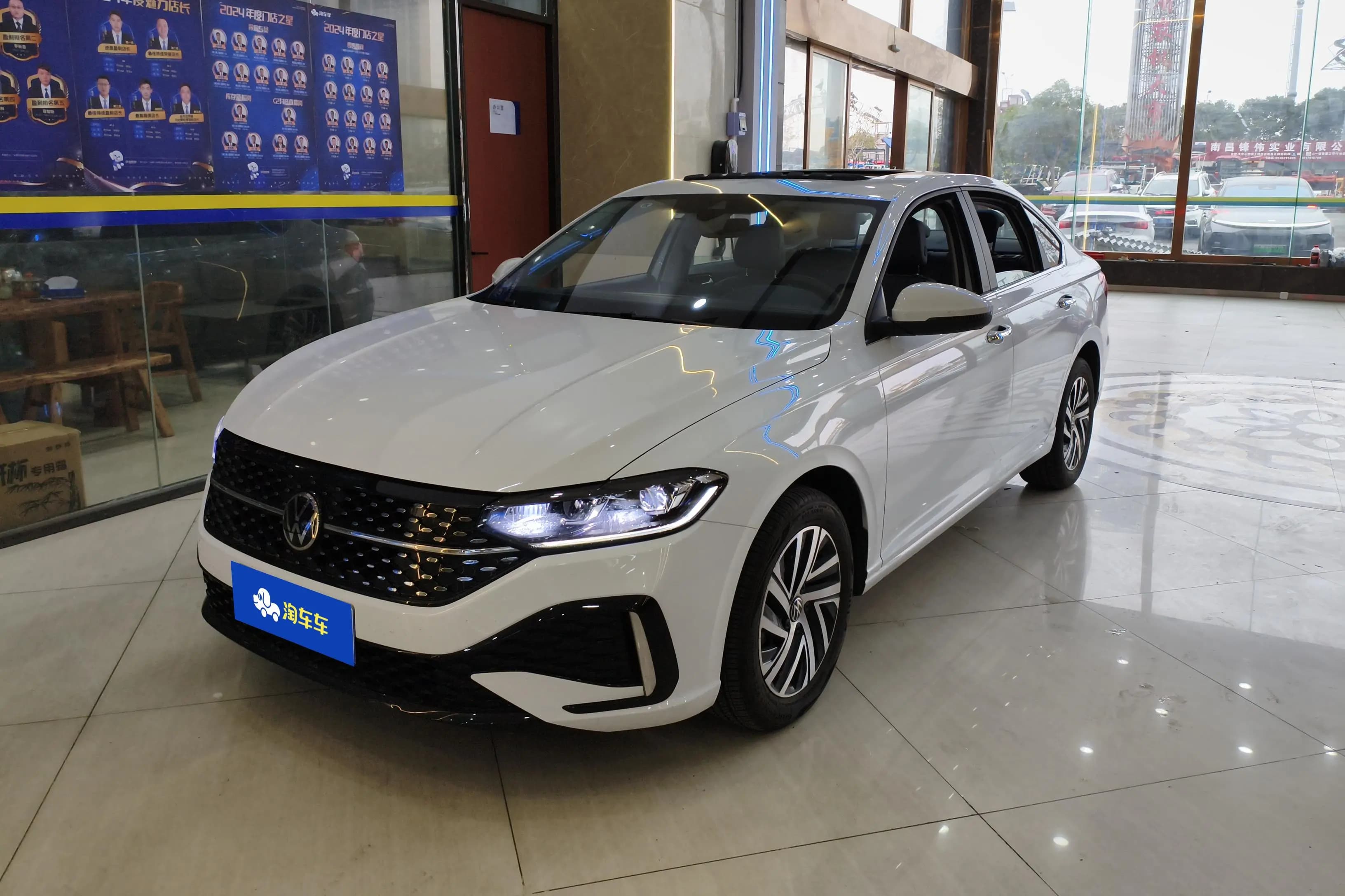 Volkswagen Lavida 2024 г. 10253 км.