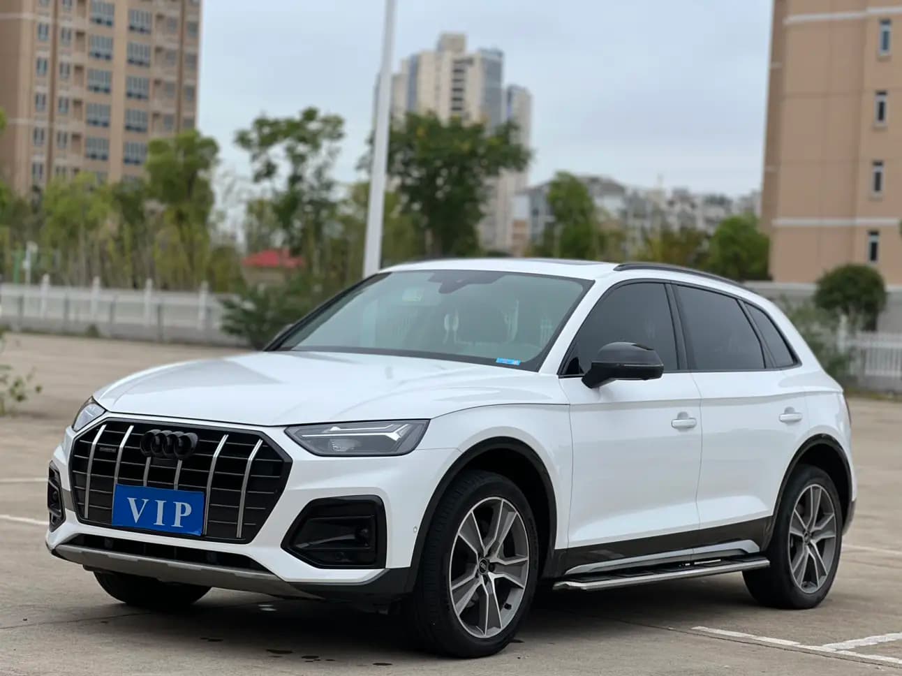 Audi Q5L 2021 г. 50021 км.