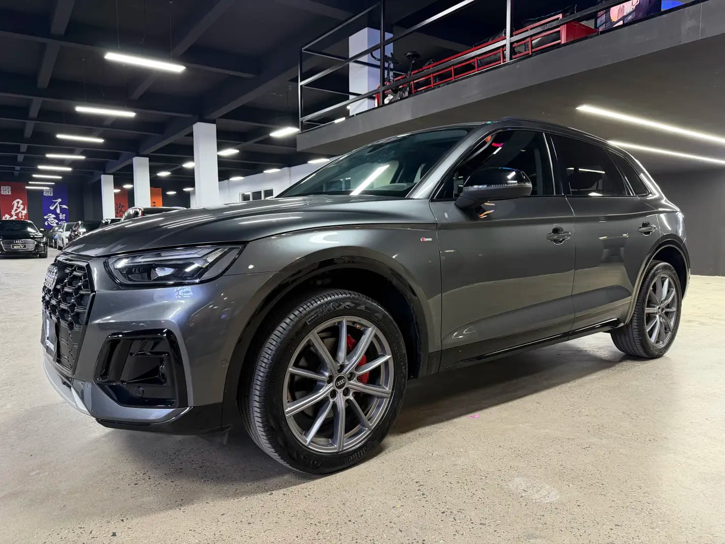 Audi Q5L 2022 г. 73144 км.