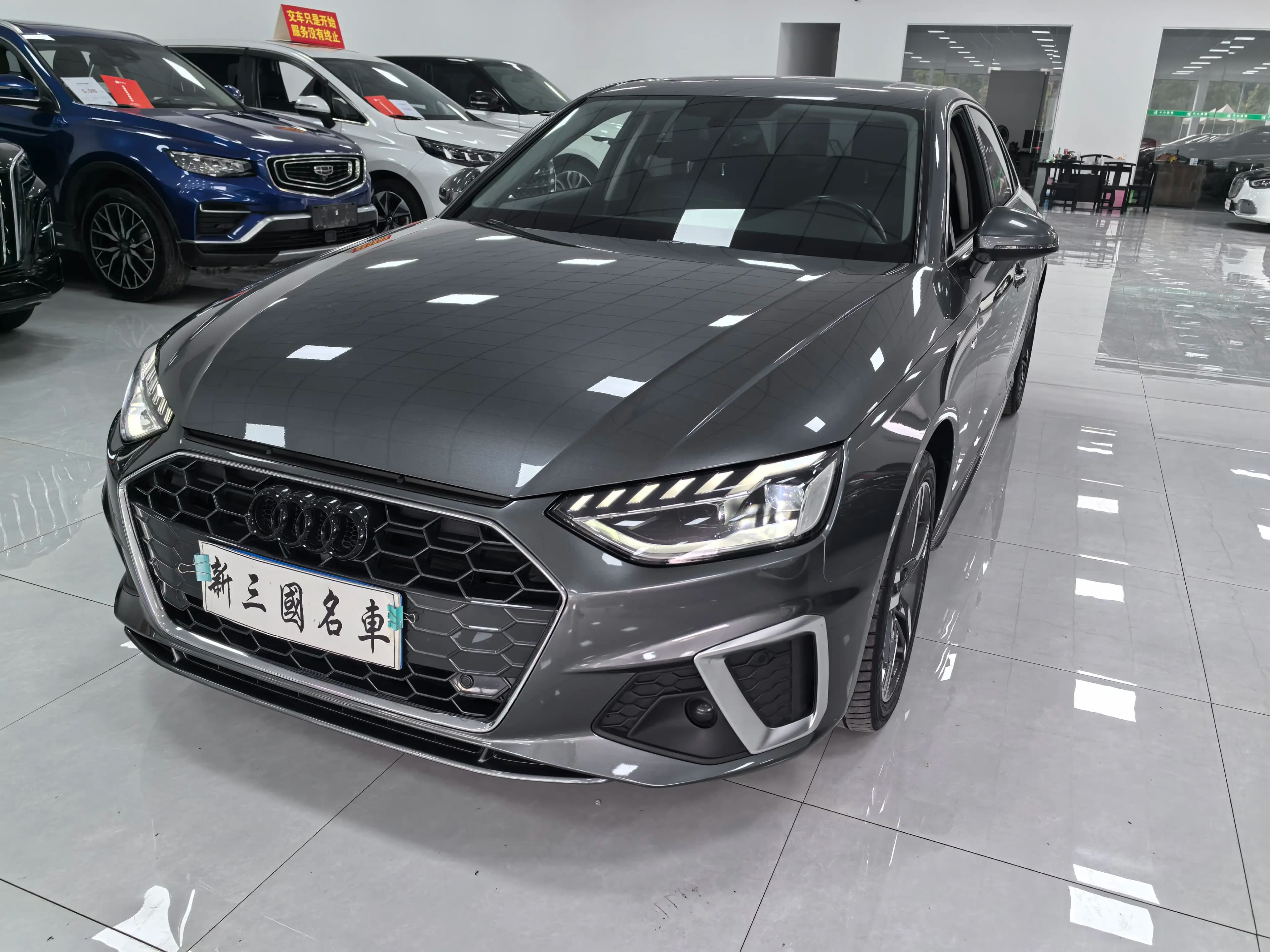 Audi A4L 2022 г. 69091 км.