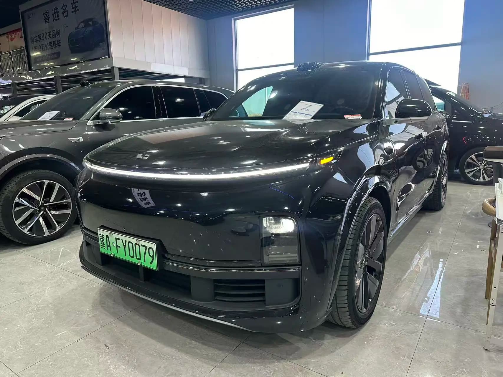 Lixiang L9 2022 г. 130384 км.