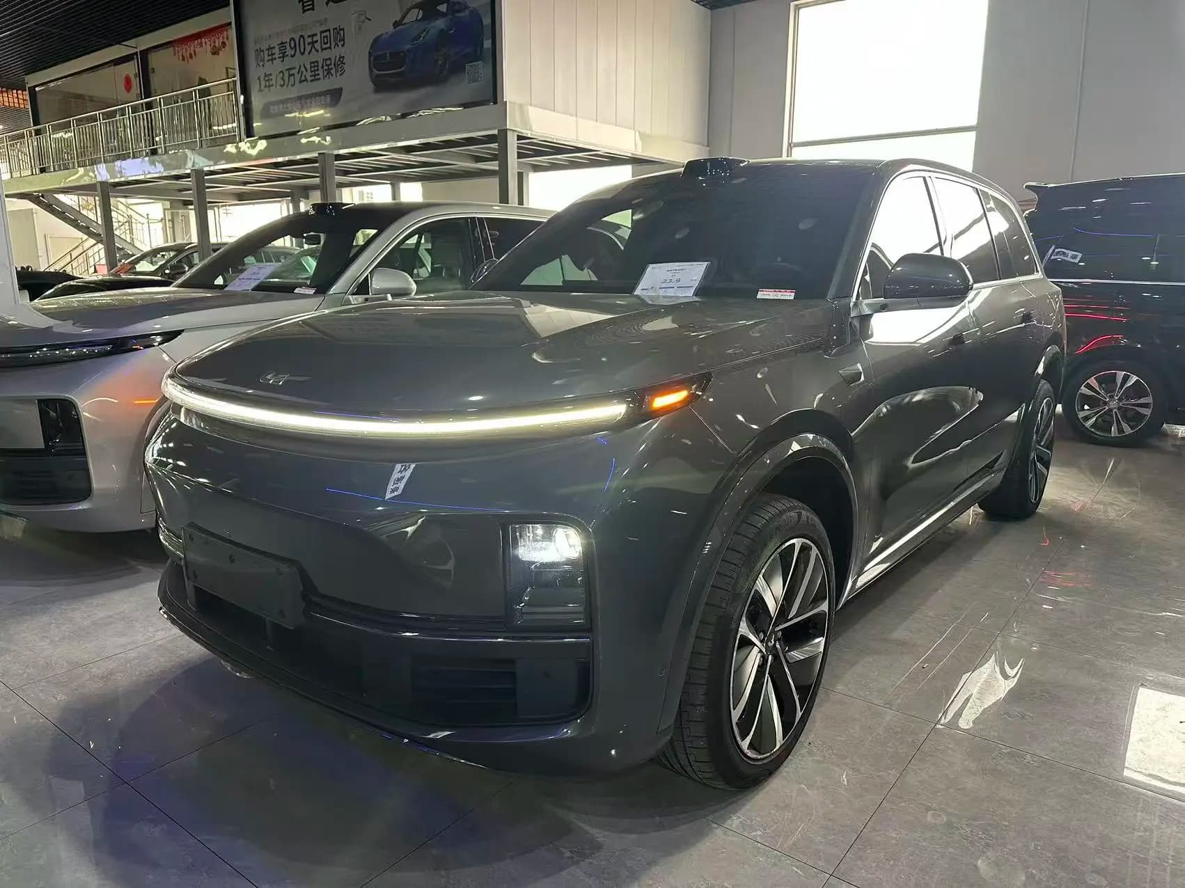 Lixiang L9 2023 г. 139527 км.