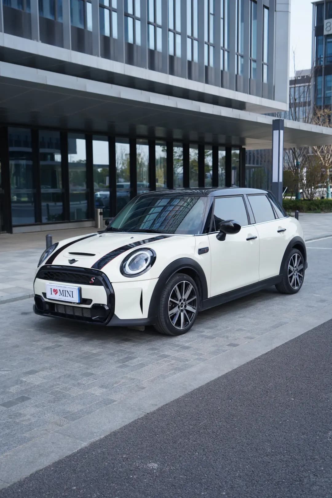 MINI 2021 г. 33000 км.