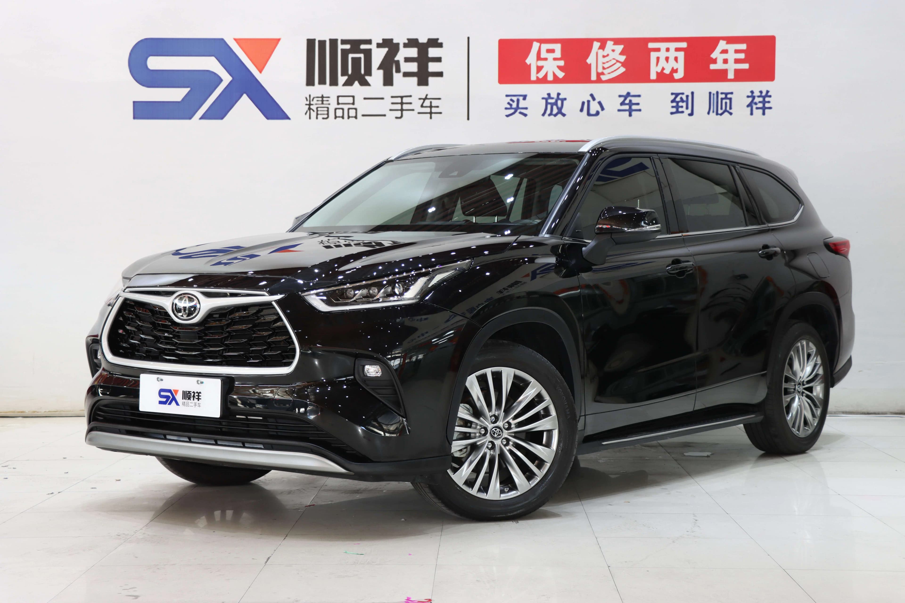 Toyota Highlander 2024 г. 12019 км.