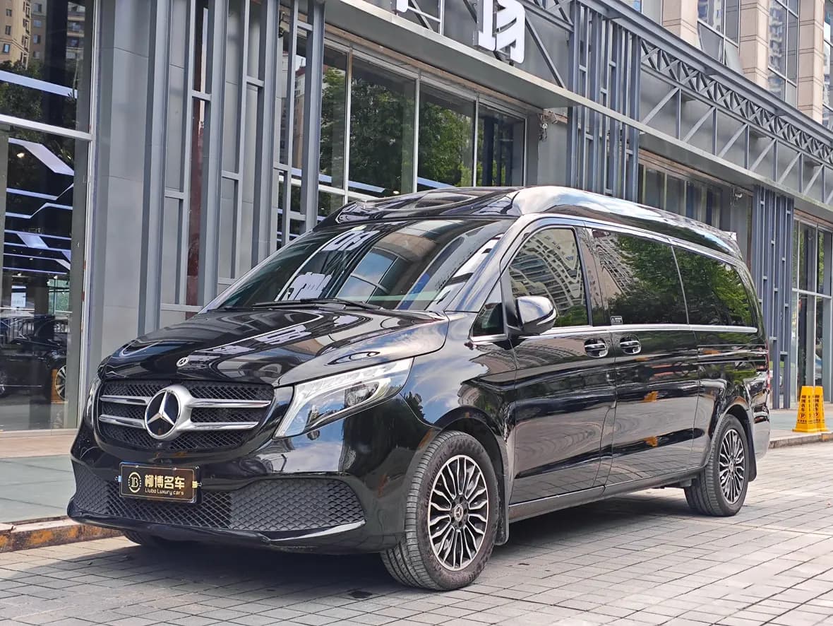 Mercedes-Benz Mercedes Benz V Class 2022 г. 62302 км.