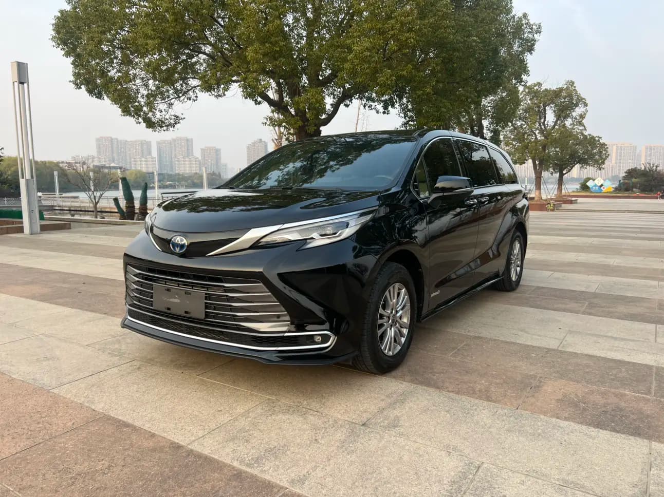 Toyota Sienna 2022 г. 68020 км.