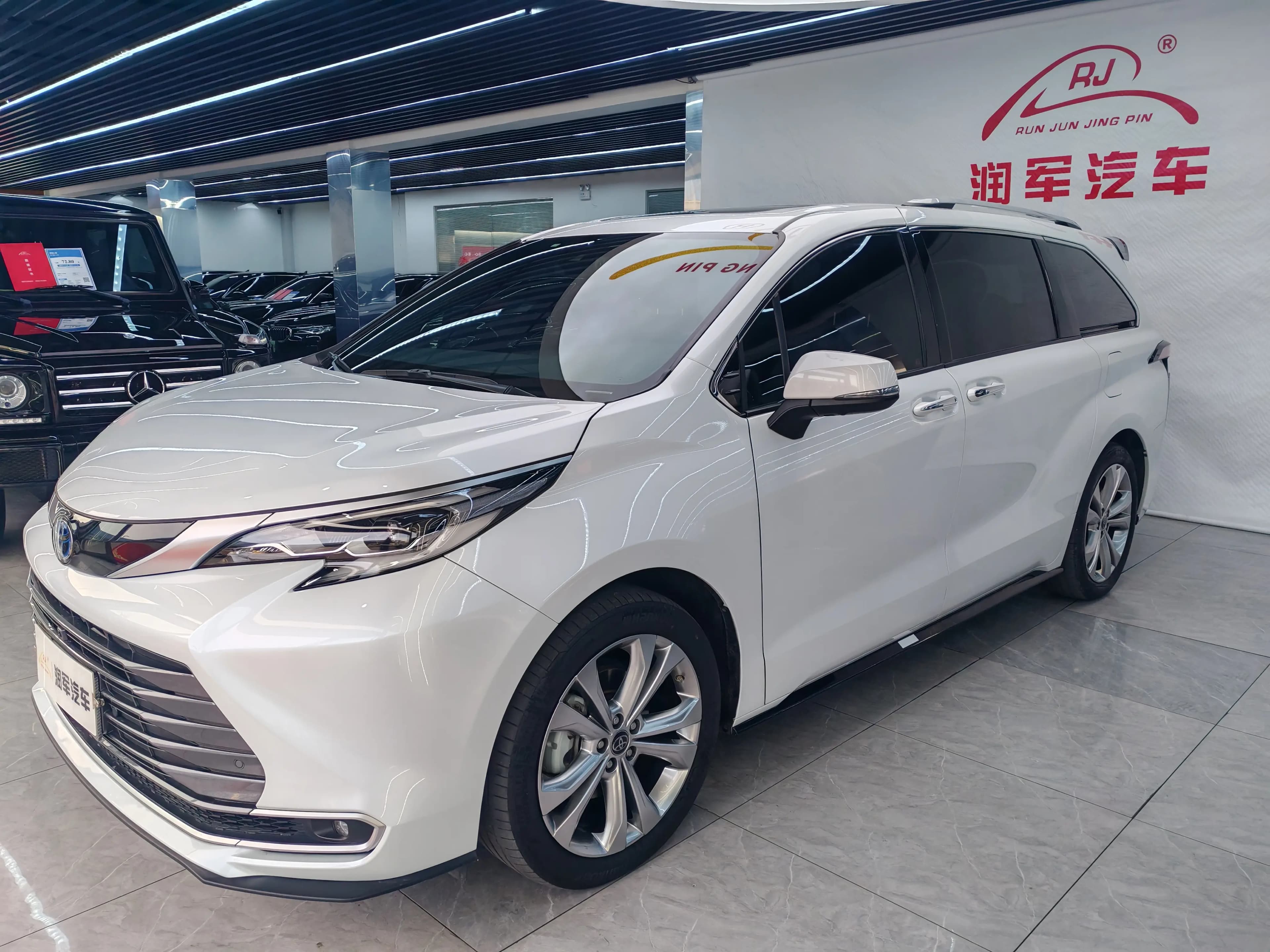 Toyota Sienna 2024 г. 66716 км.
