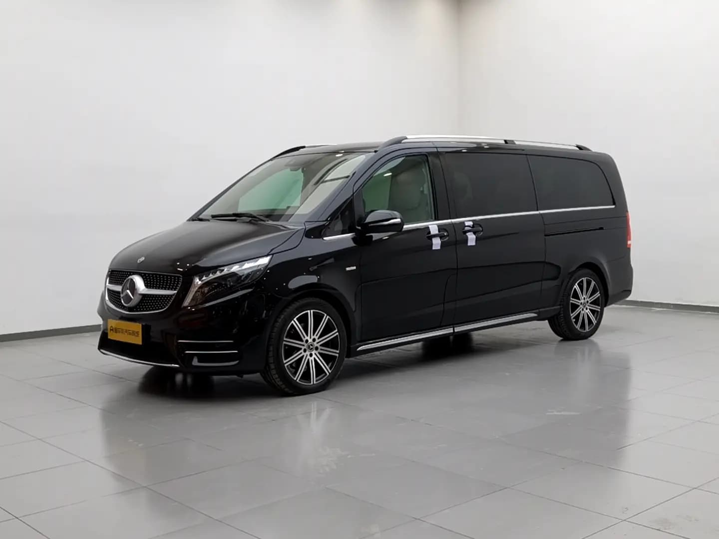 Mercedes-Benz Mercedes Benz V Class 2023 г. 31569 км.