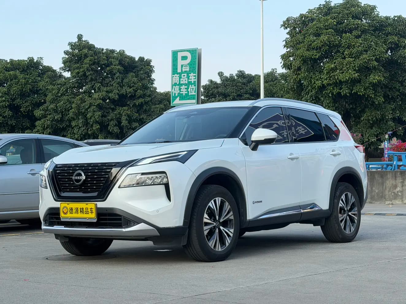 Nissan X-Trail 2023 г. 28523 км.