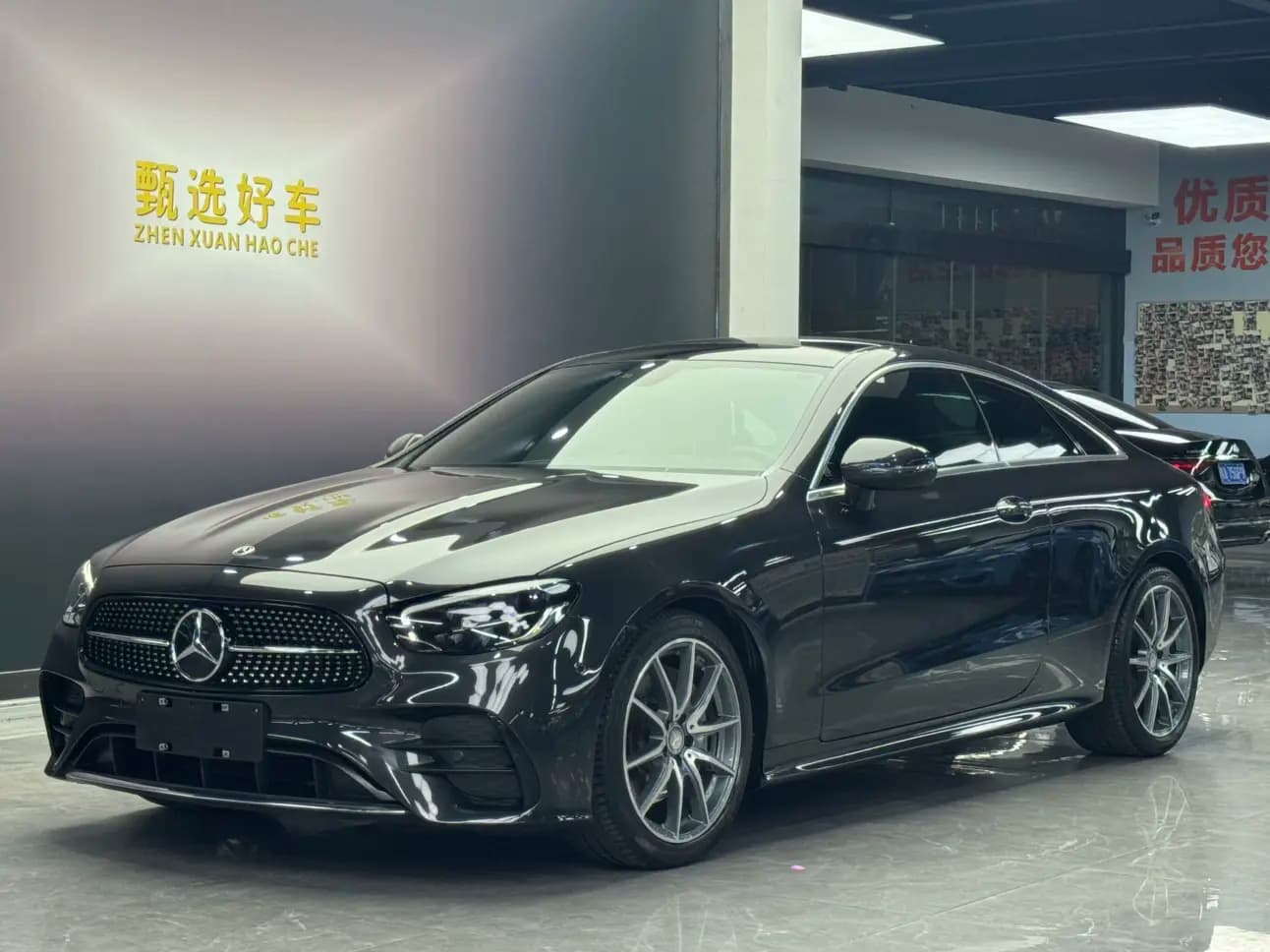 Mercedes-Benz E-Class 2021 г. 40096 км.