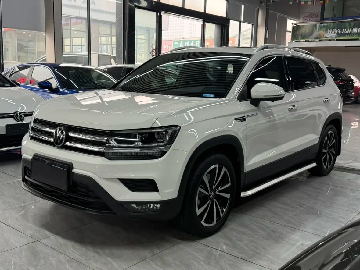 Volkswagen Tharu 2022 г. 42120 км.