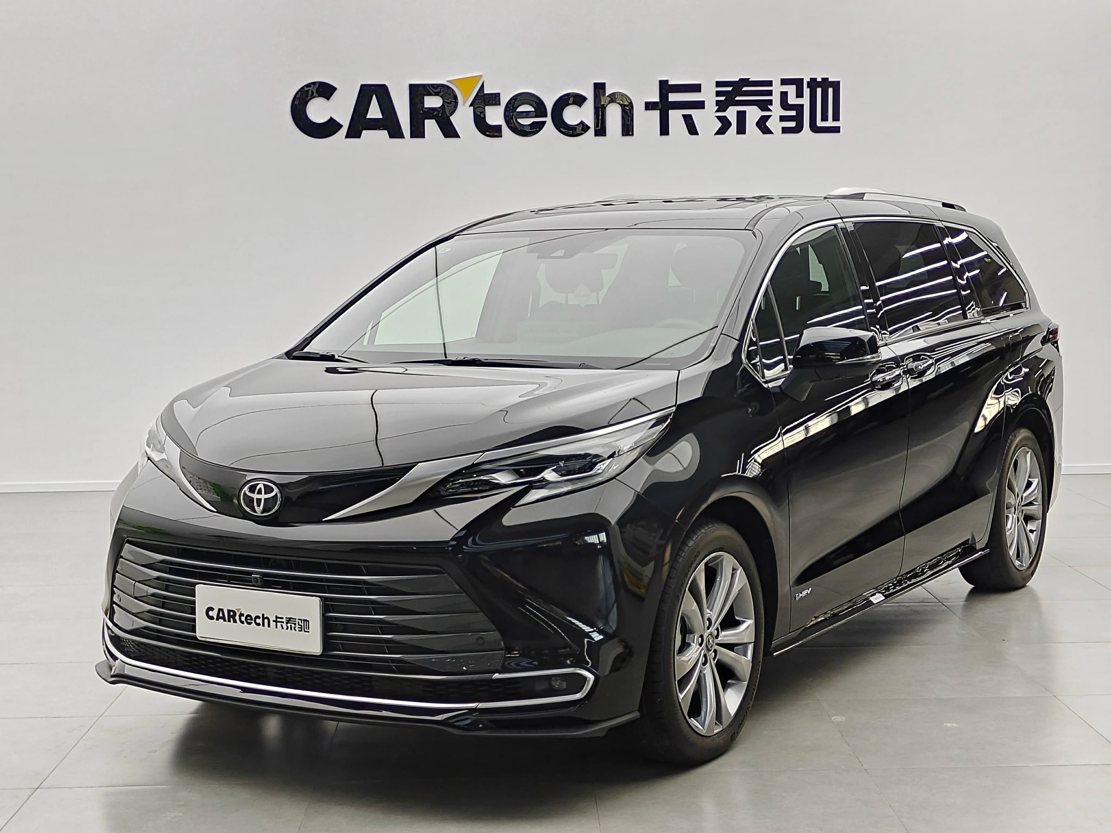 Toyota Sienna 2024 г. 4246 км.