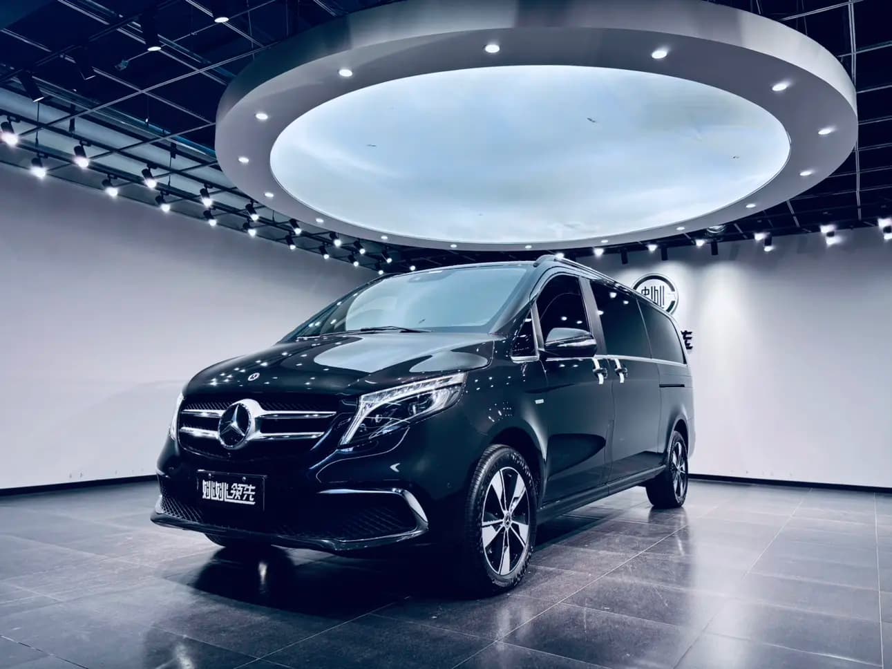 Mercedes-Benz Mercedes Benz V Class 2022 г. 60081 км.