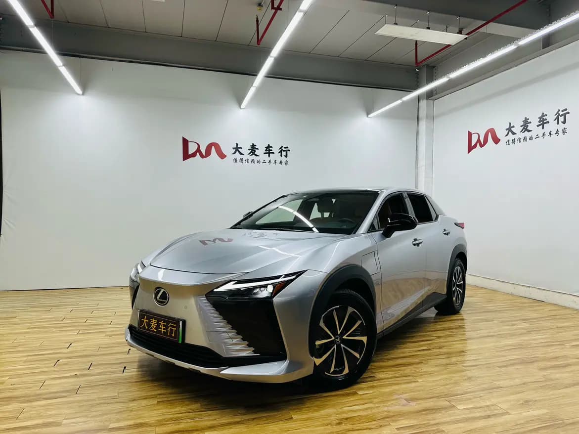 Lexus RZ 2023 г. 45790 км.