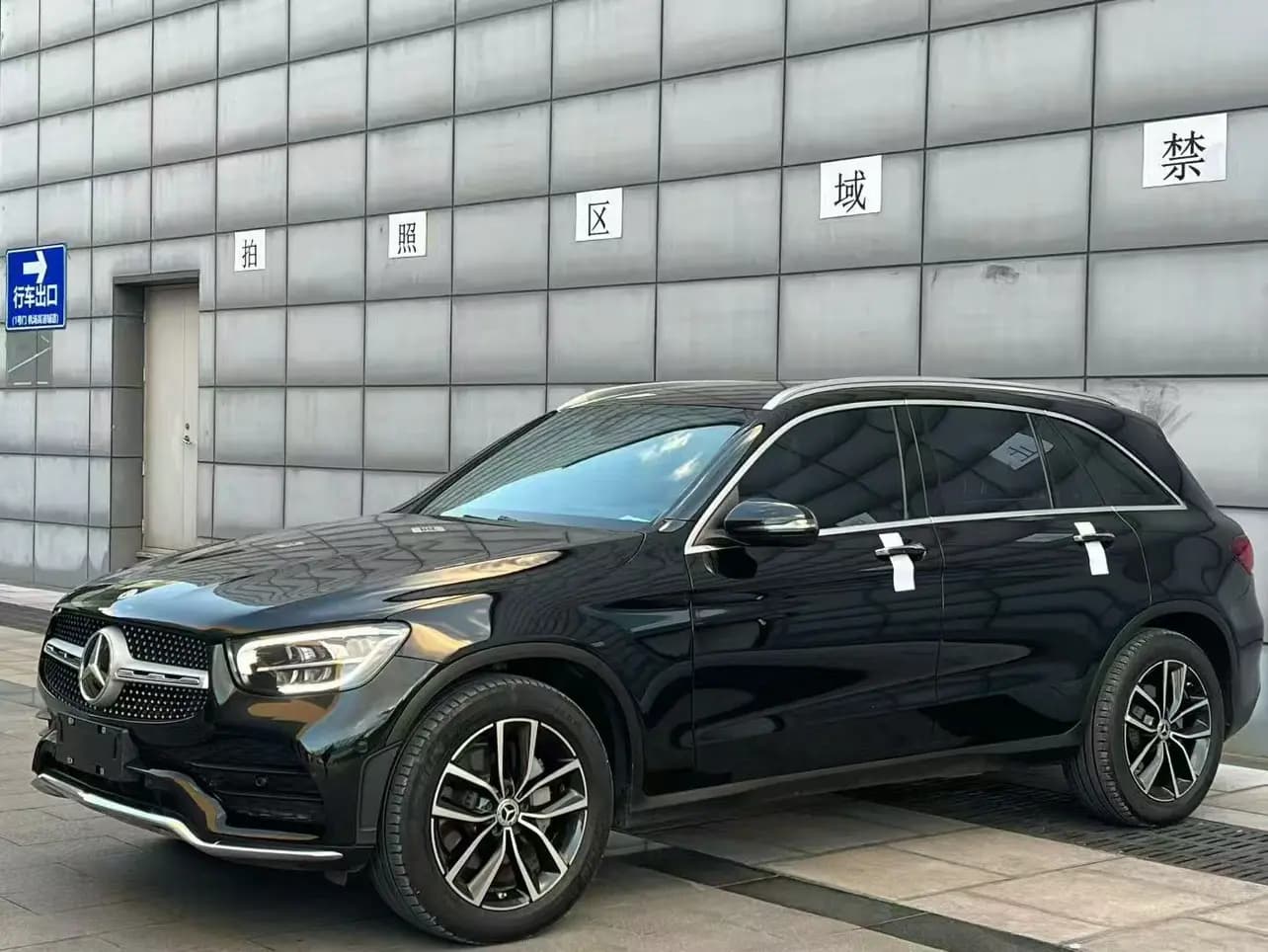 Mercedes-Benz GLC 2022 г. 100125 км.