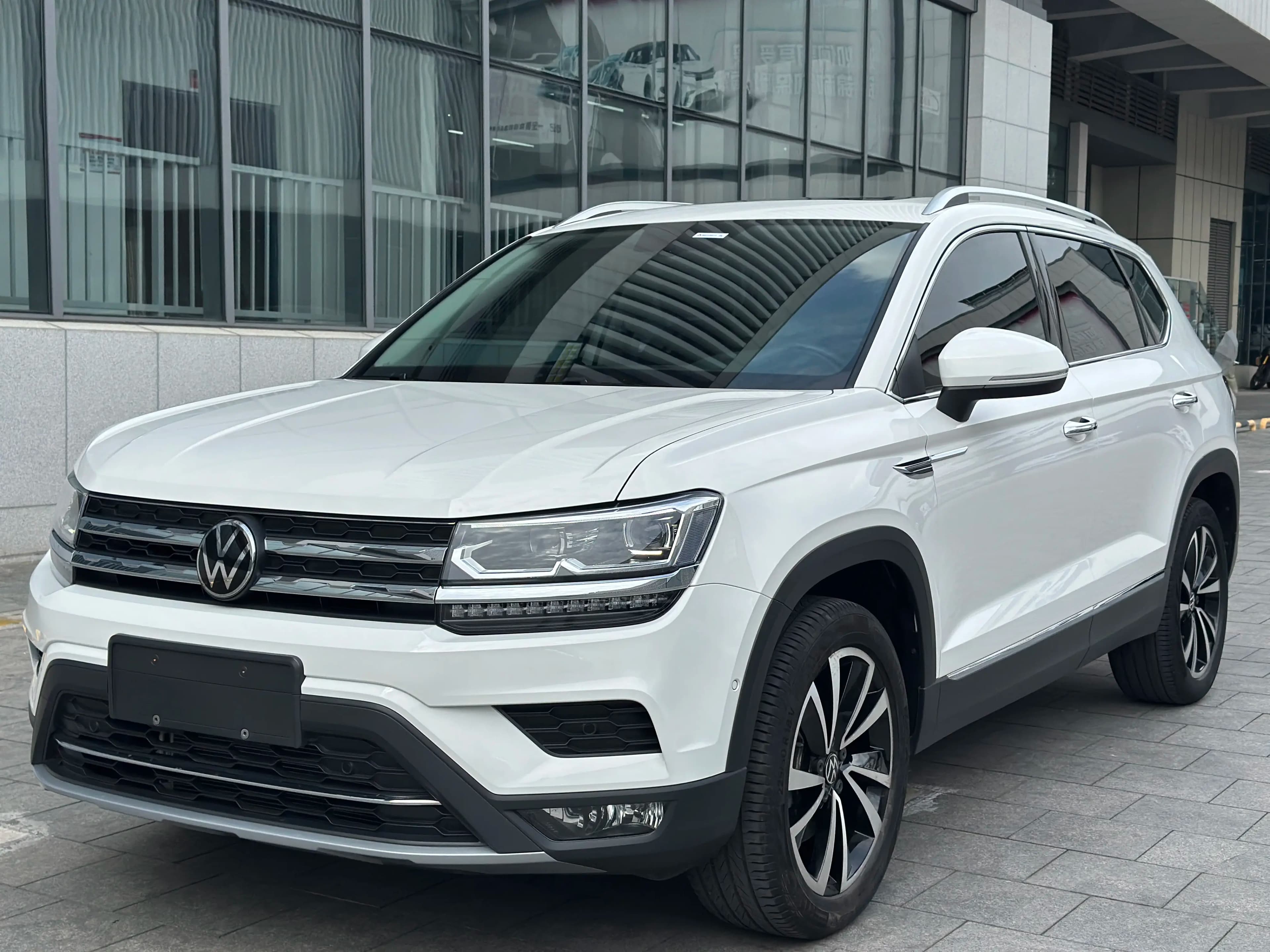 Volkswagen Tharu 2022 г. 44116 км.