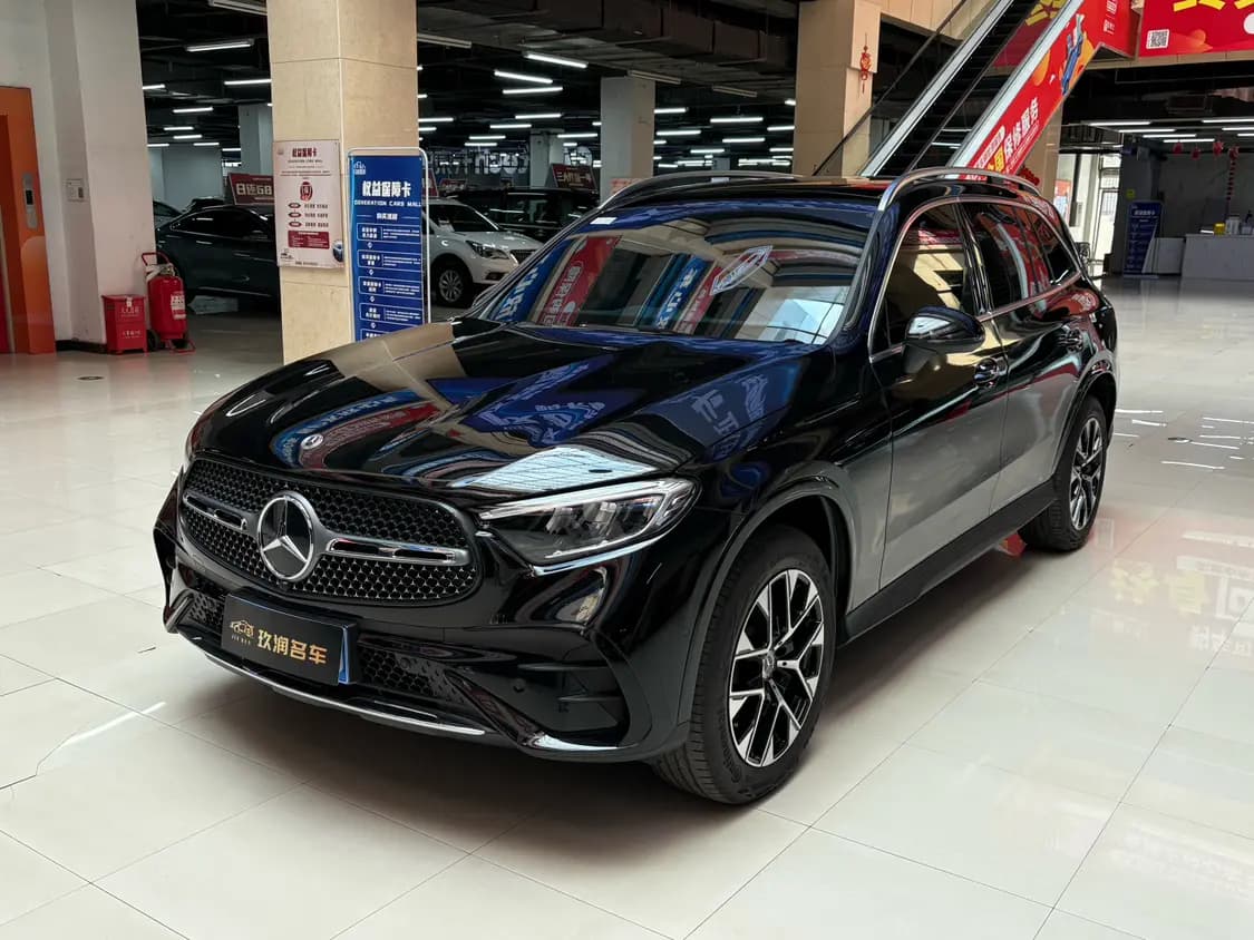 Mercedes-Benz GLC 2024 г. 4356 км.