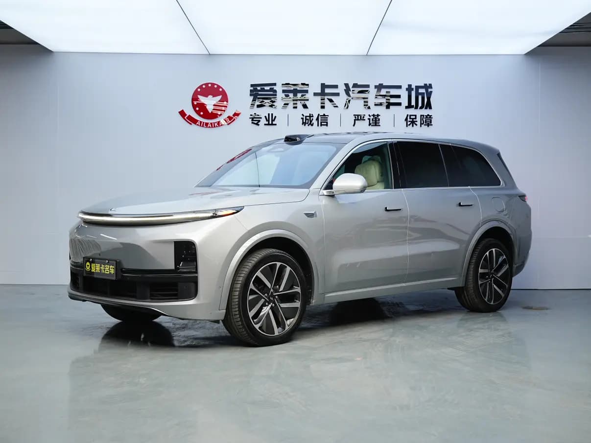 Lixiang L9 2023 г. 79055 км.