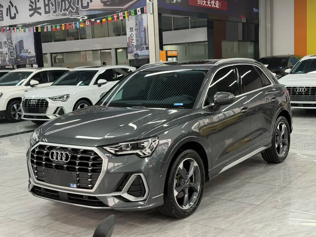 Audi Q3 2022 г. 42148 км.