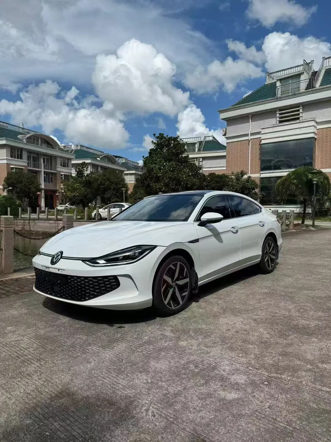 Volkswagen Lamando 2024 г. 18033 км.