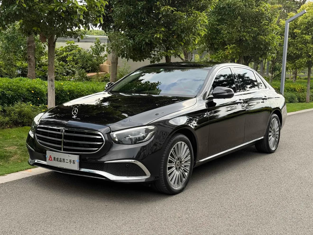 Mercedes-Benz E-Class 2023 г. 28089 км.