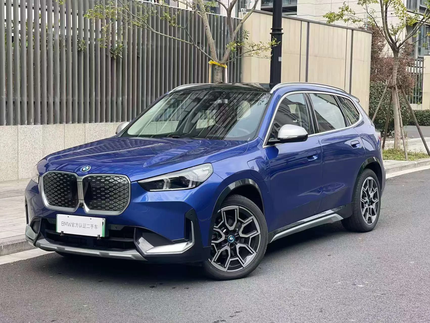 BMW iX1 2023 г. 22089 км.
