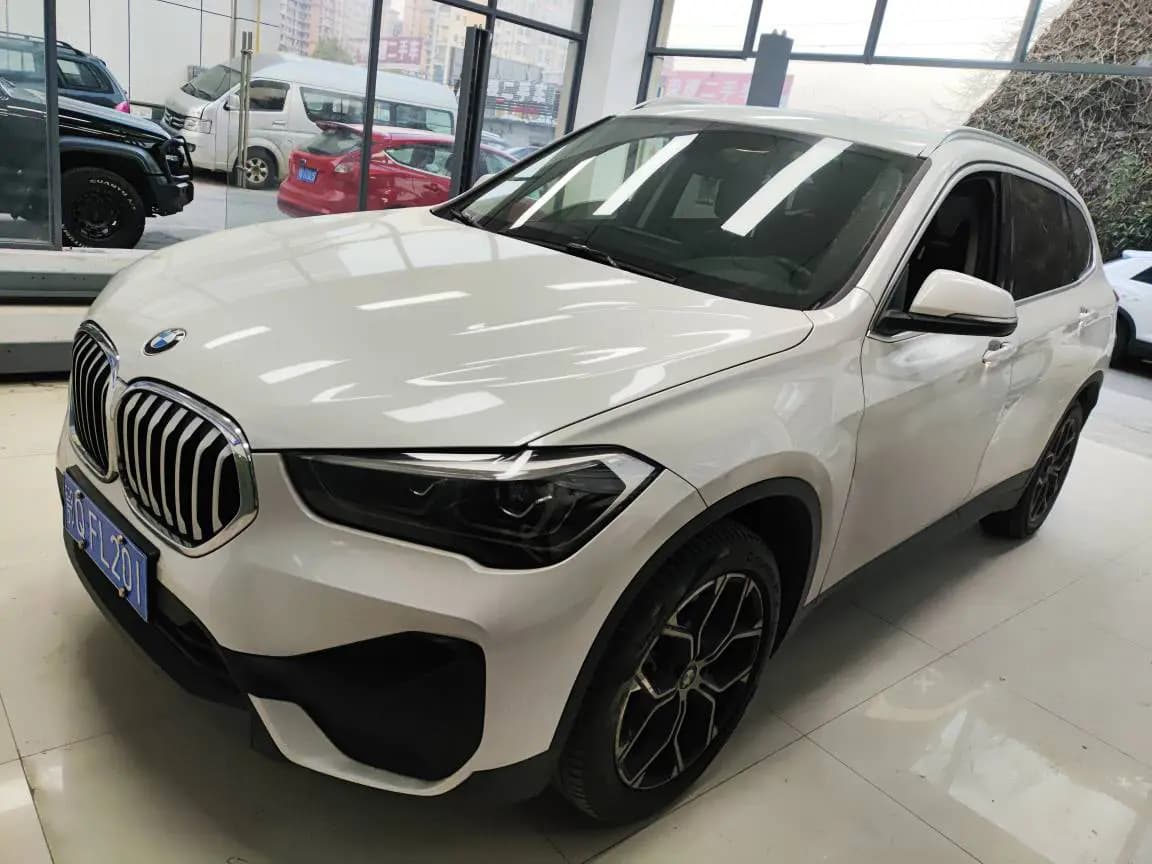 BMW X1 2022 г. 30136 км.