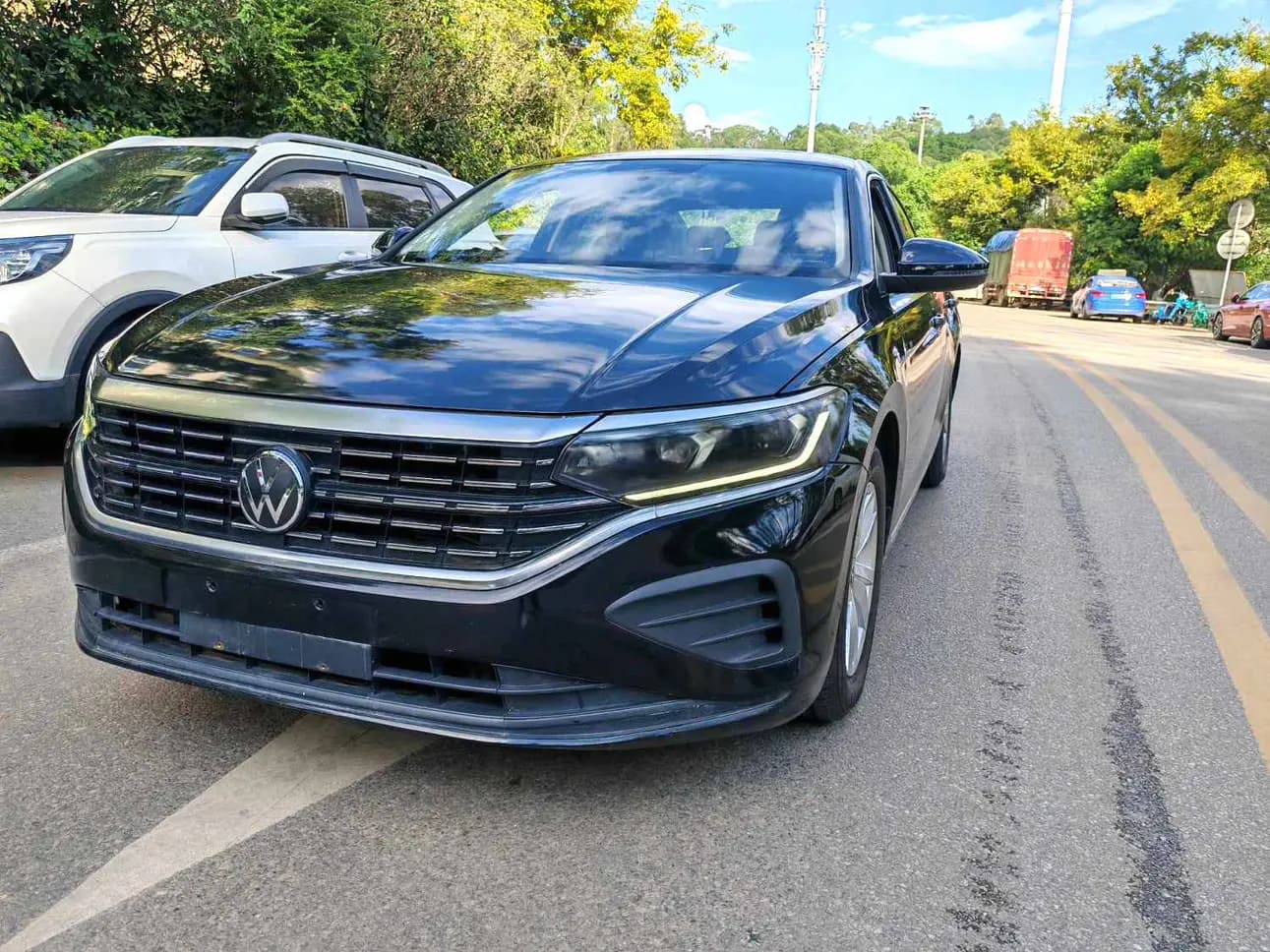 Volkswagen Passat 2022 г. 80077 км.