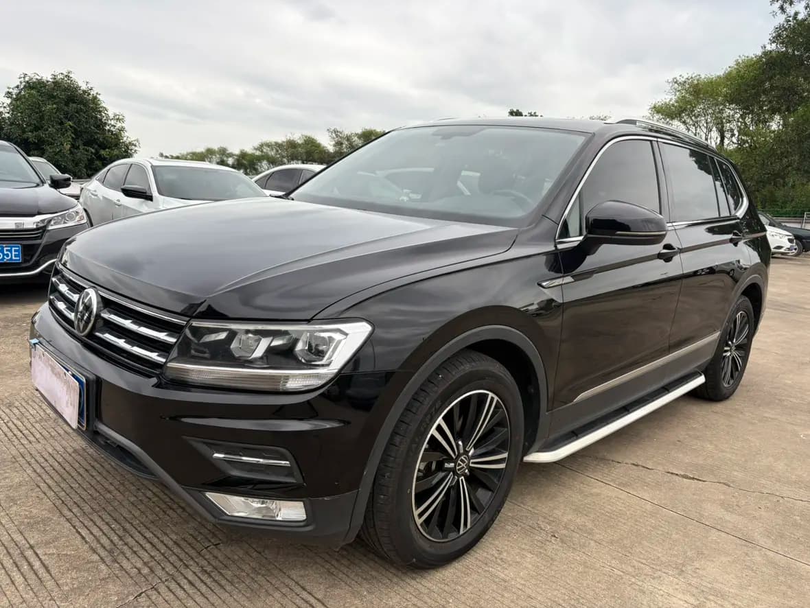 Volkswagen Tiguan L 2021 г. 83020 км.