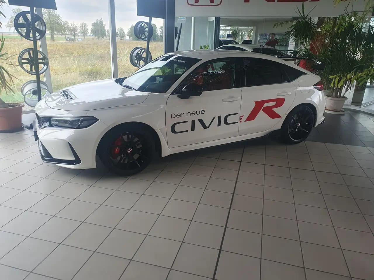 Honda Civic 2023 г. 3995 км.